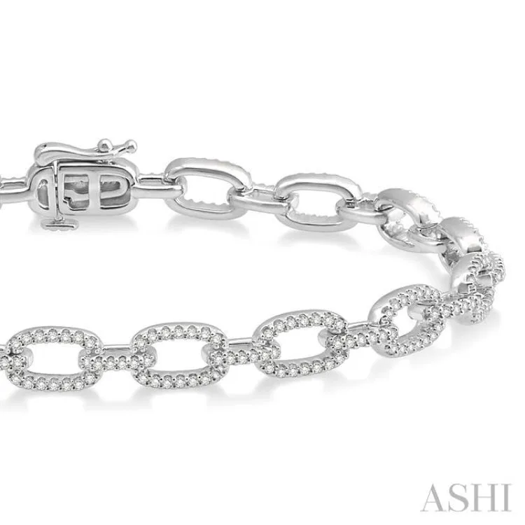 1 1/2 Ctw Round Cut Diamond Encrusted Link Chain Bracelet in 14K White Gold