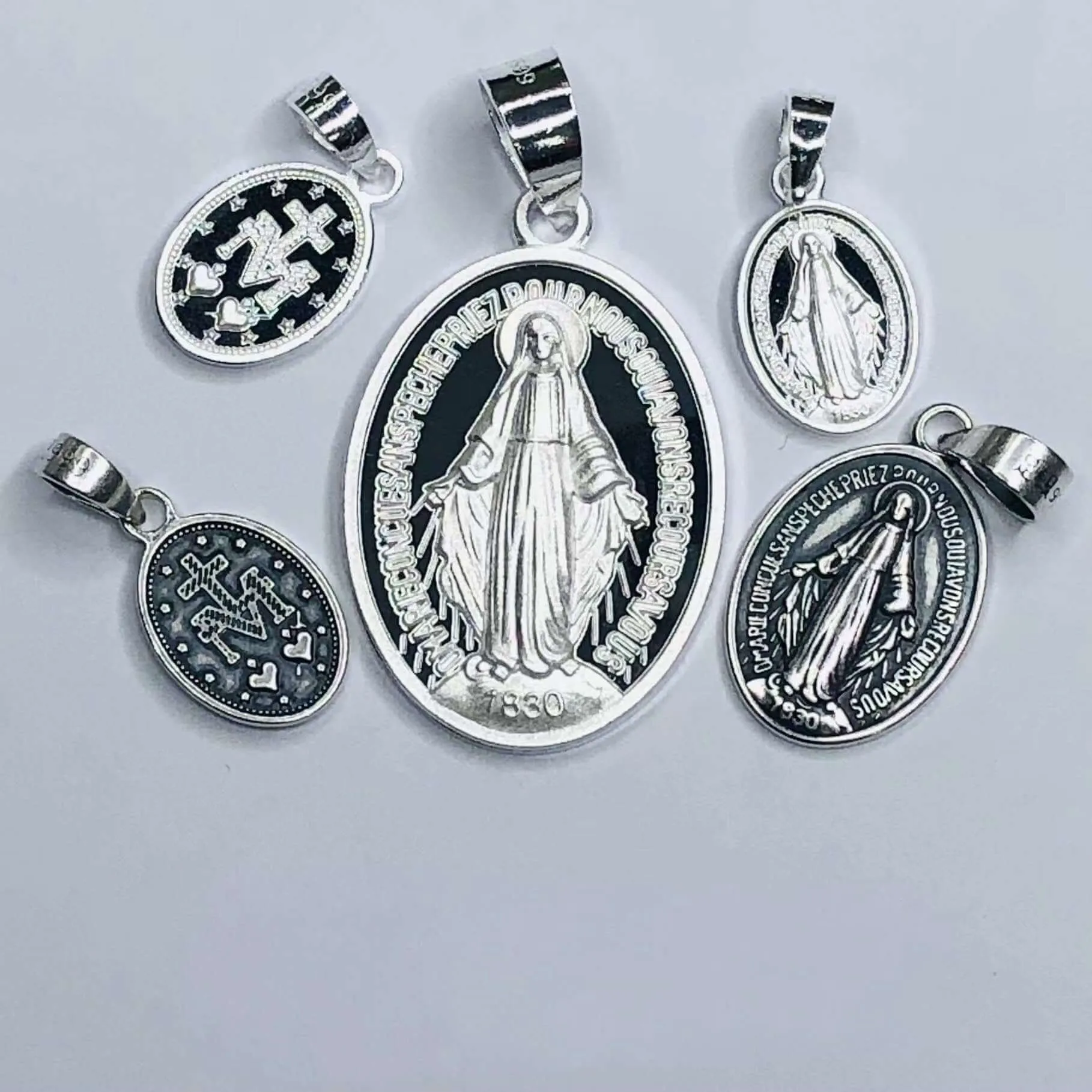 999 Fine Silver Oval Virgin Mary Pendant Virgencita Necklace