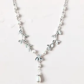 Dainty Leaf Necklace