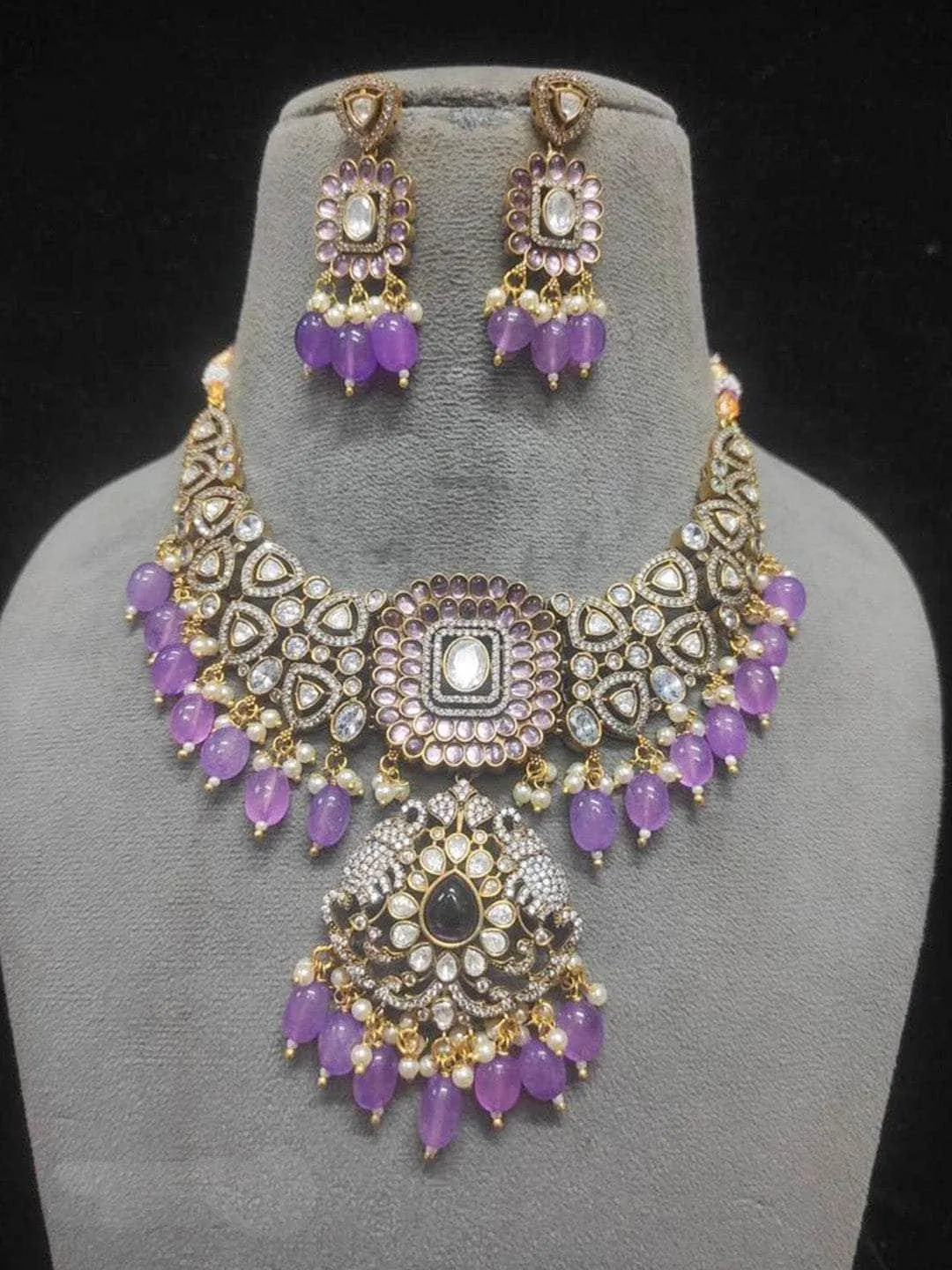 Elegant Lavender Kundan Polki Necklace Set