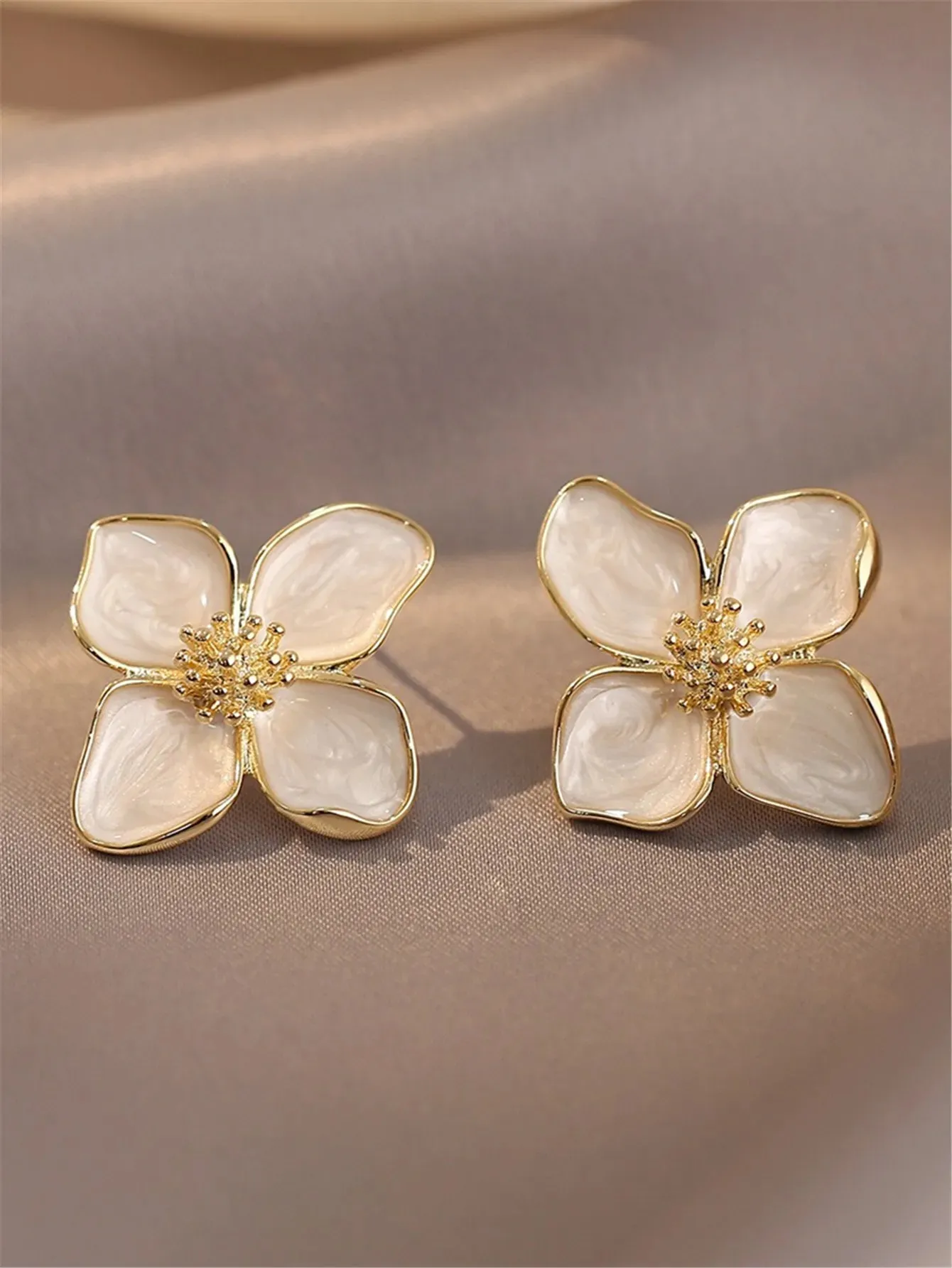 Hibiscus Dropped Glaze Flower Stud Earrings for Women Girl French Ins Vintage 2023 Fashion Korean Wedding Romantic Jewelry Gifts