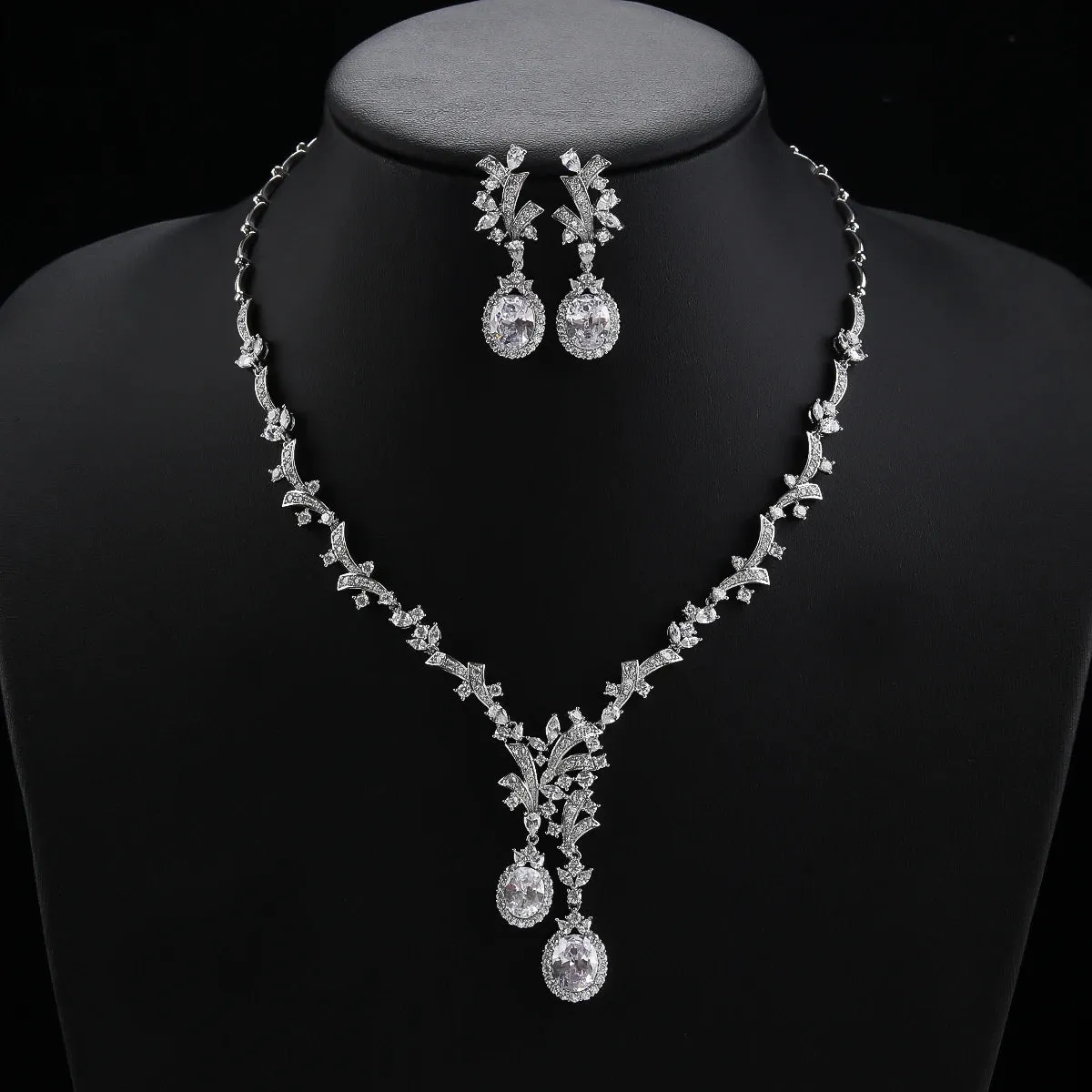 Luxury Women Necklace and Earring Set  Zirconia Silver Color Red and Green Wedding Jewelry Set CN11070