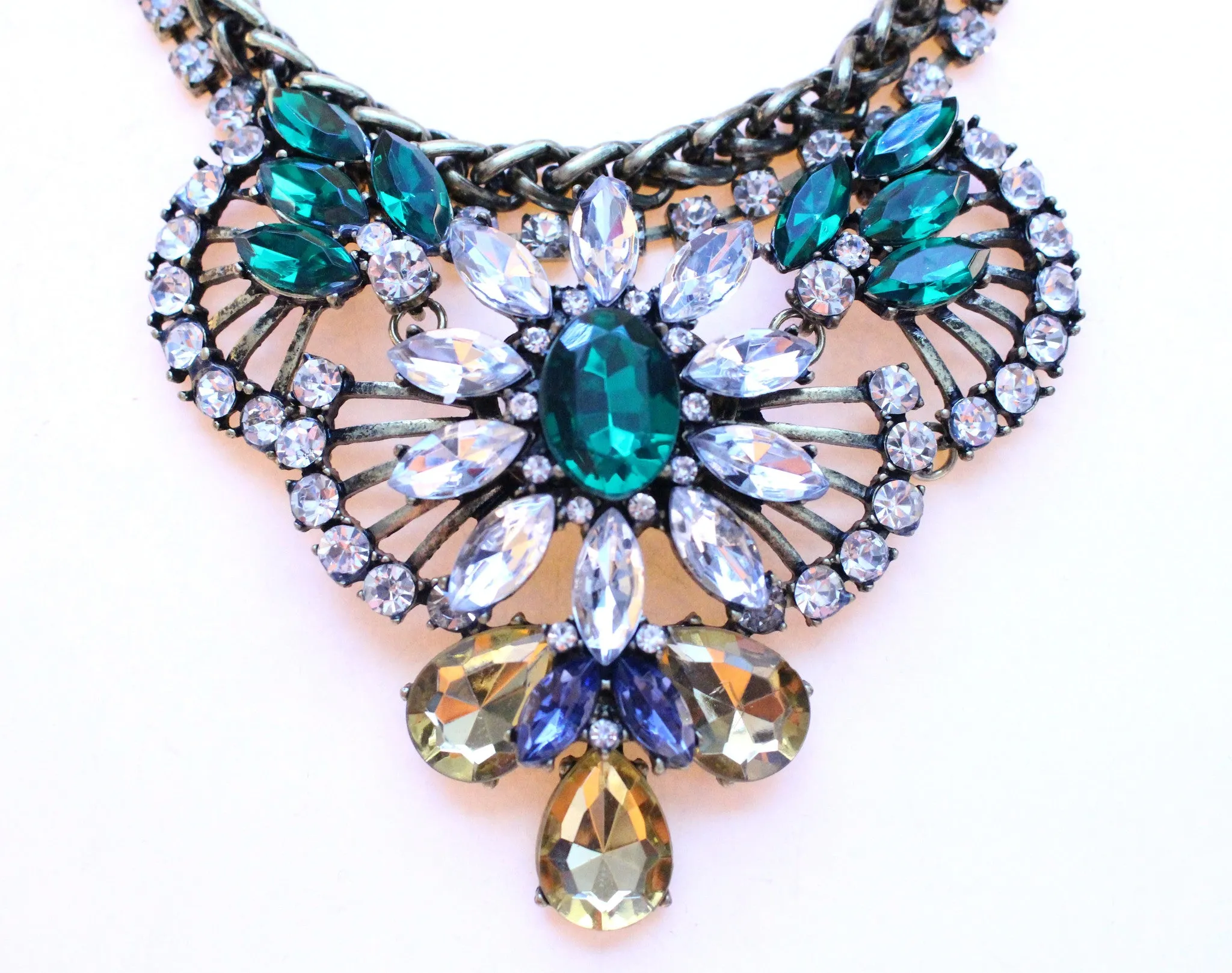 Rustic Glam Crystal Pendant Statement Necklace-Emerald