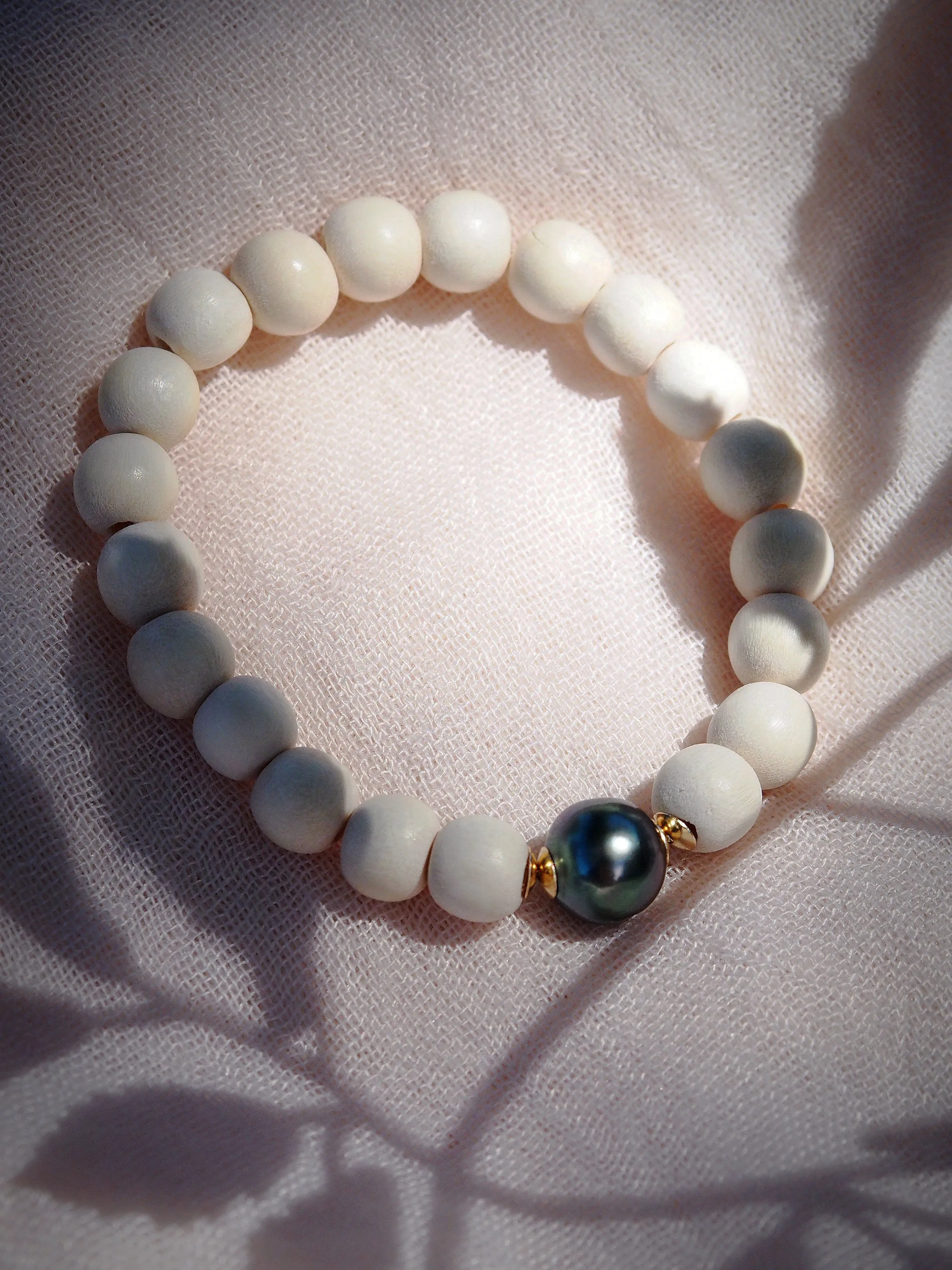 Stretchy Tahitian Pearl Light Wood Bracelet - Lani