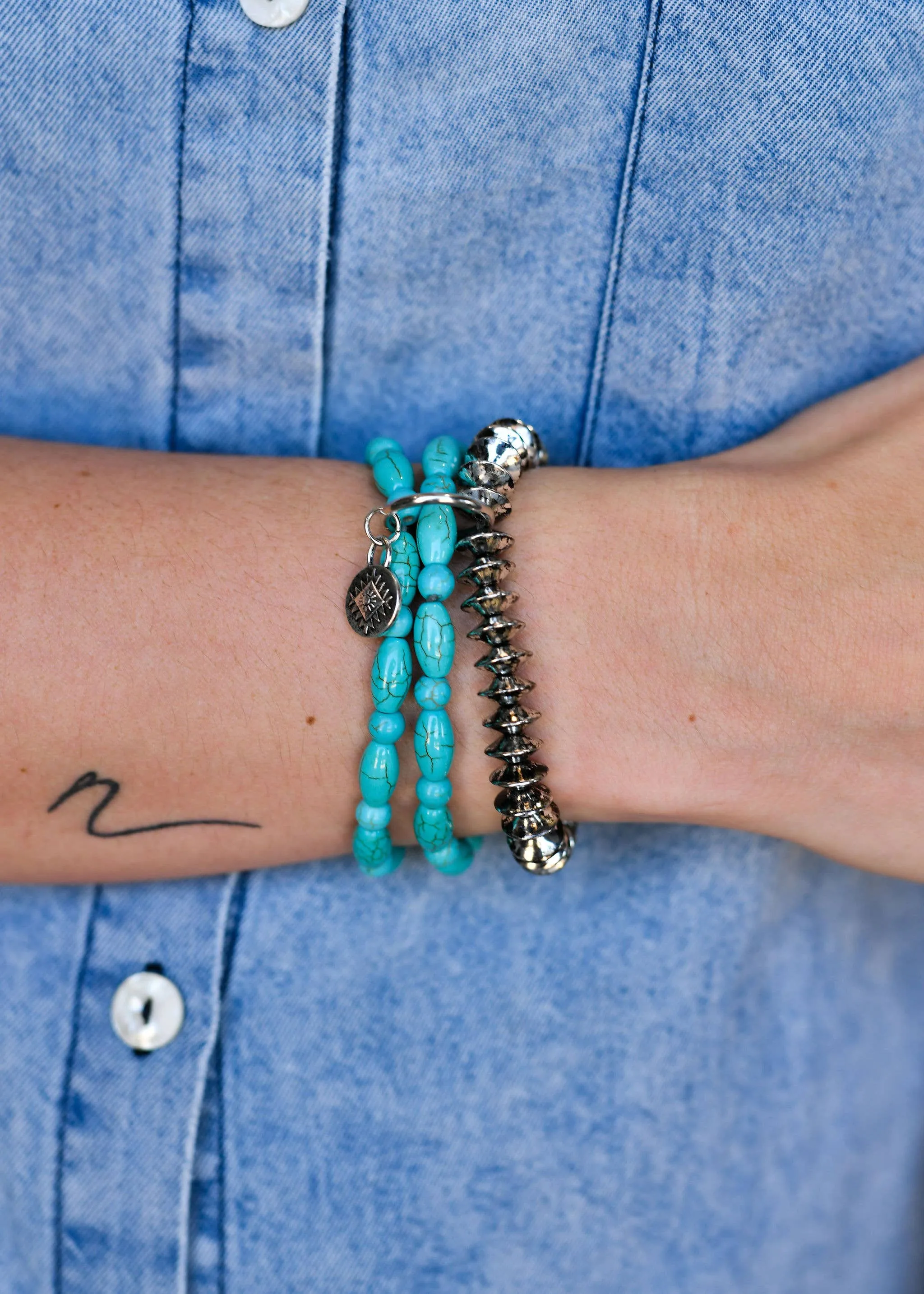 Turquoise & Silver Disc Bead Stretch Bracelet with 3 Strands