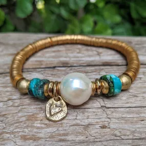 Turquoise & White Edison Pearl Elastic Bracelet with Heart Charm