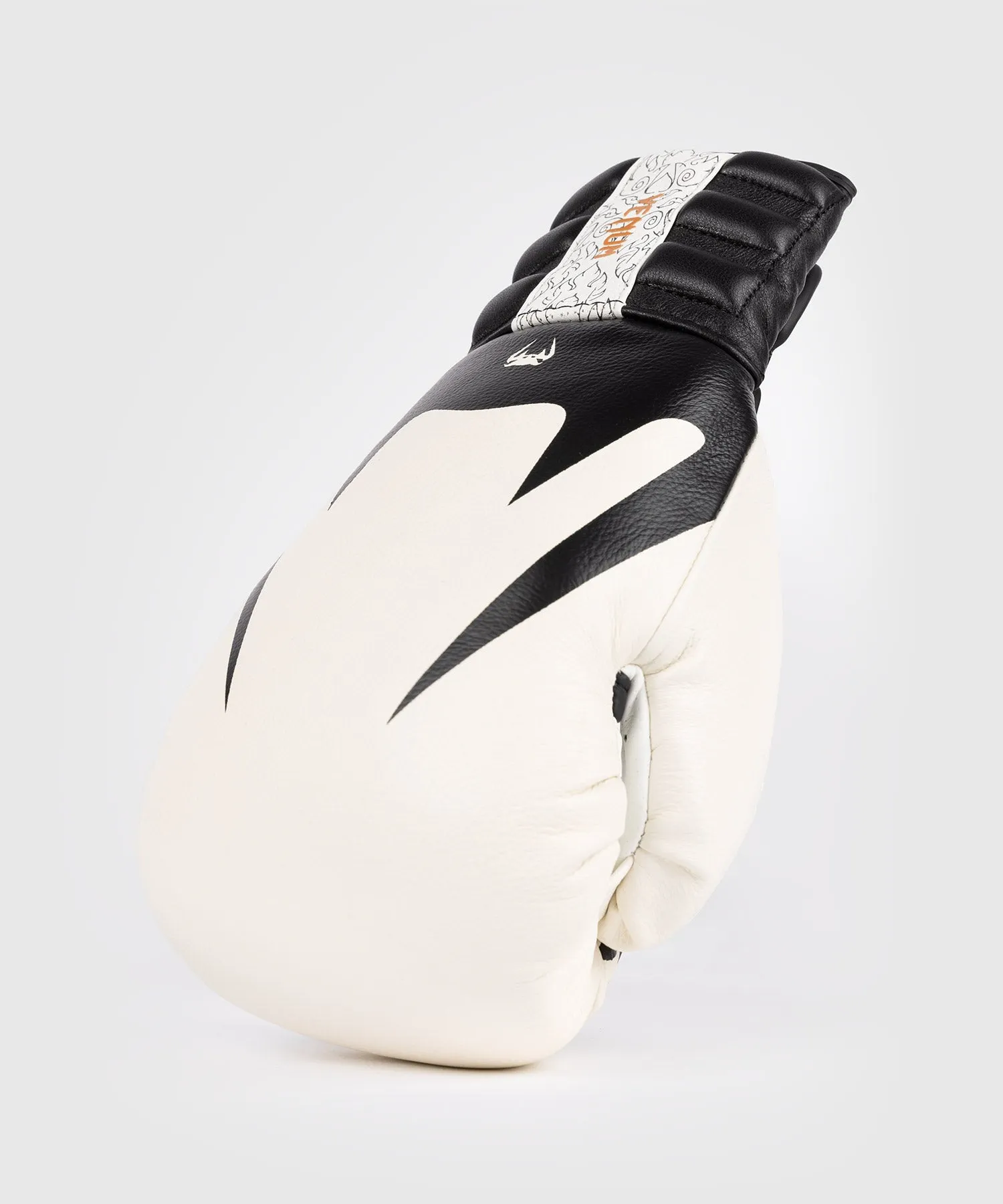 Venum Reverso Boxing Gloves - Snow White / Black