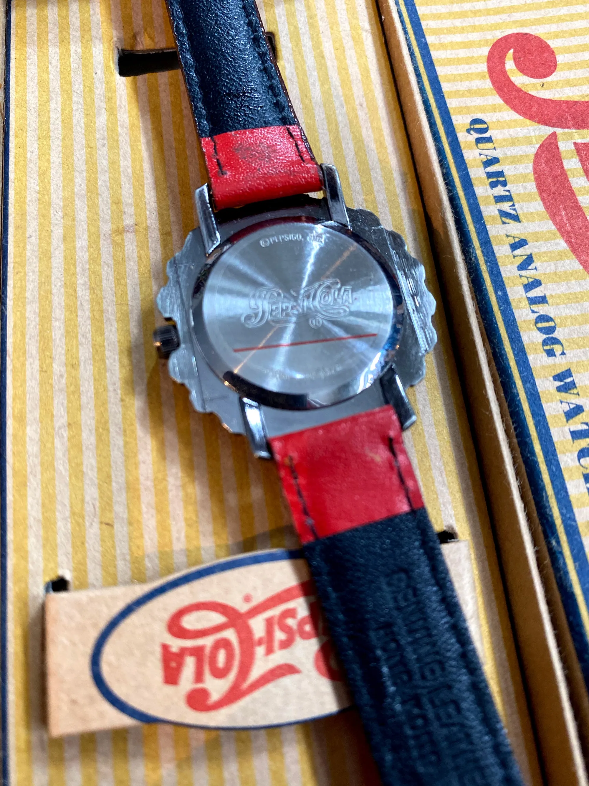 Vintage Pepsi Cola Bottle Cap Quartz Watch V102 #377 Original Red Leather Band Strap